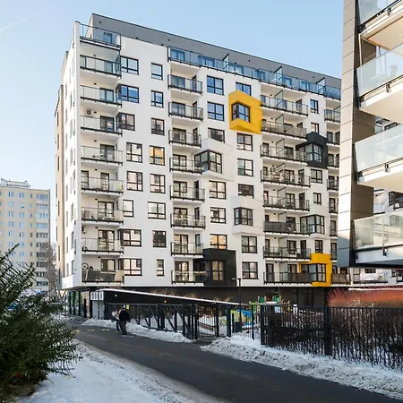 Metro Plocka Urban Oasis By Bookinghost *