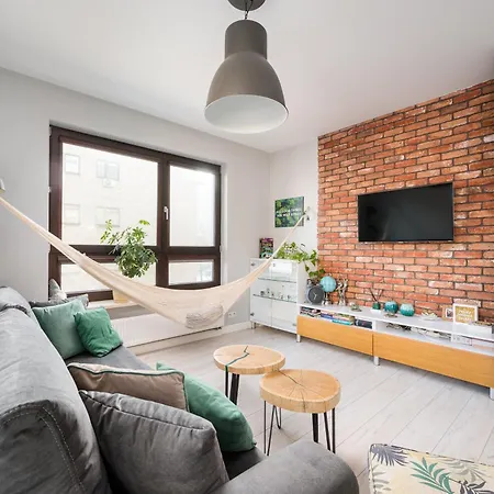 Apartment Metro Plocka Urban Oasis By Bookinghost